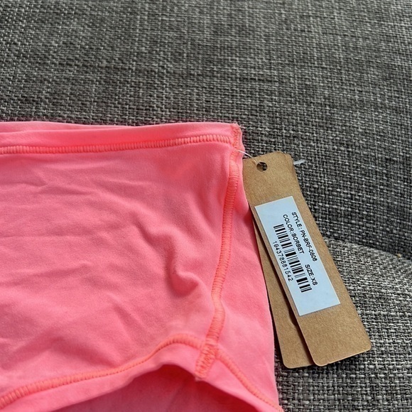 Skims Fits Everybody Full Brief - Picture 4 of 6